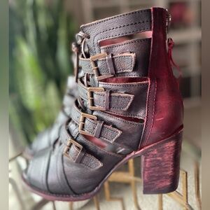 Freebird Braeden Burgundy and Black